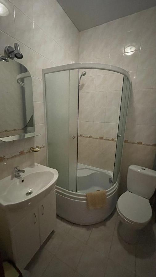 Yunist Hotell Ivano-Frankivsk Eksteriør bilde