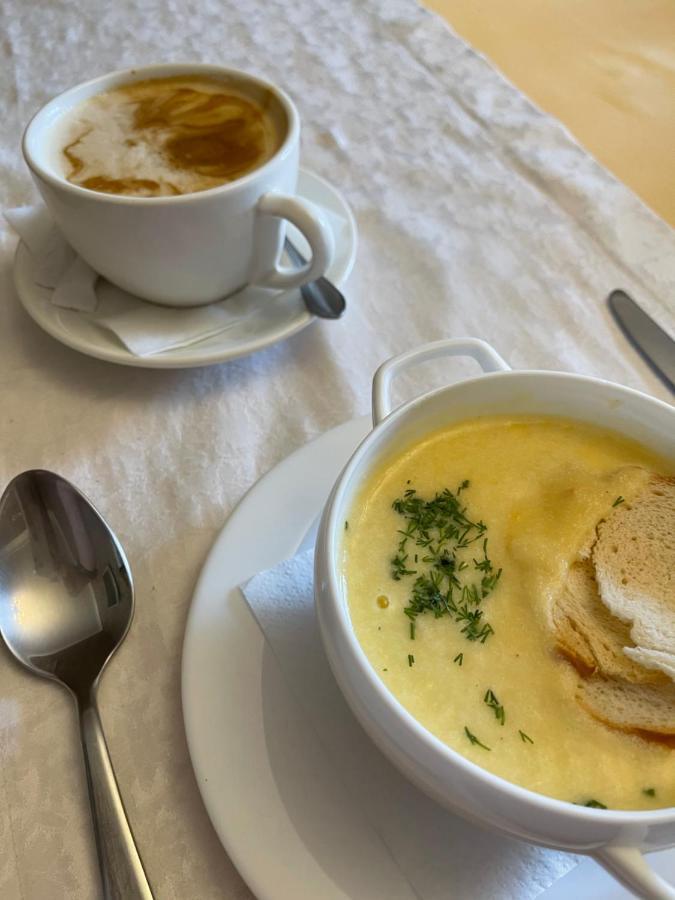 Yunist Hotell Ivano-Frankivsk Eksteriør bilde